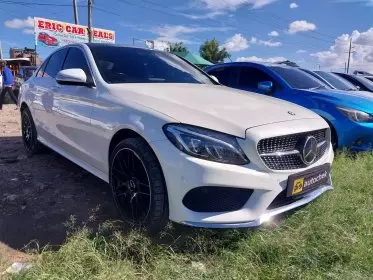Mercedes-Benz C200