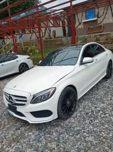 Mercedes-Benz C 300