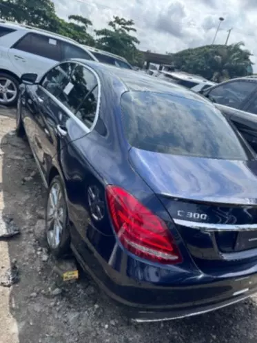Mercedes-Benz C 300