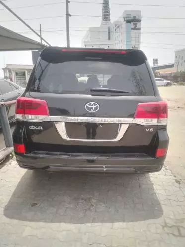 Toyota Land Cruiser Prado VX.L