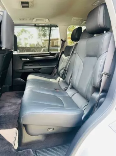 Lexus LX 570