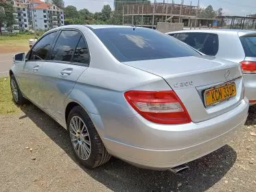 Mercedes-Benz C200