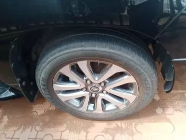 Toyota Landcruiser  V8