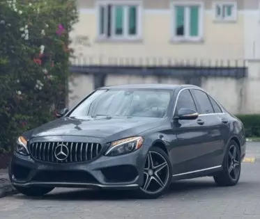 Mercedes-Benz C 300