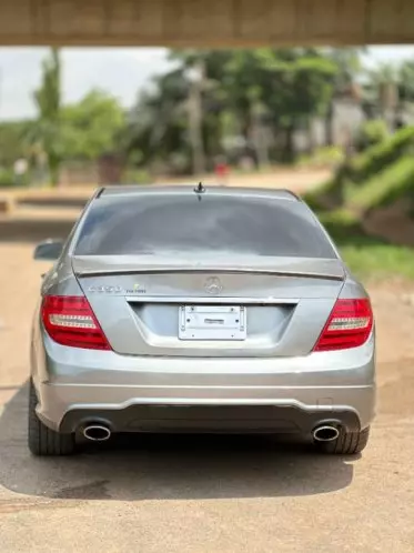Mercedes-Benz C 350