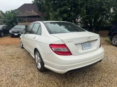 Mercedes-Benz C 300