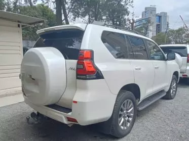 Toyota Land Cruiser Prado VX.L