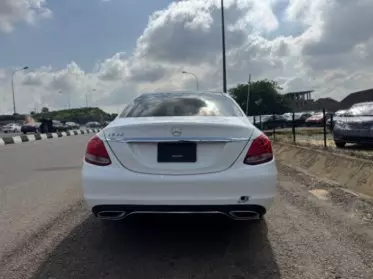 Mercedes-Benz C 300