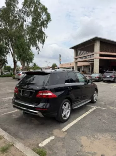Mercedes-Benz ML 400