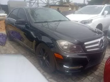 Mercedes-Benz C 300