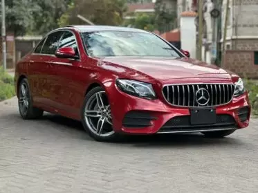 Mercedes-Benz E 220