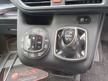 Toyota Noah Hybrid