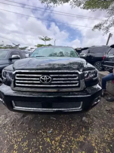 Toyota Sequoia