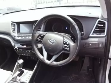 Hyundai TUCSON 2,0L BVM 4x2 GL