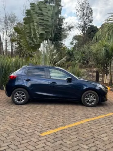 Mazda Demio 