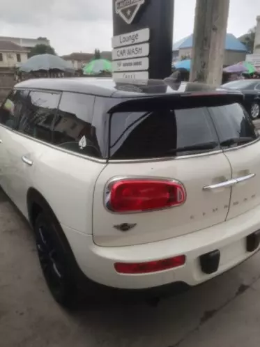 MINI Cooper Clubman