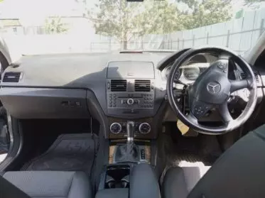 Mercedes-Benz C200