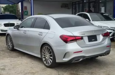 Mercedes-Benz A 220