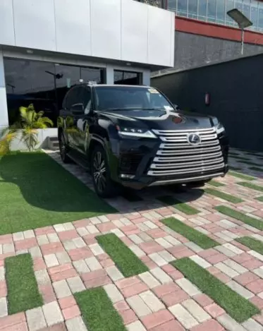 Lexus LX 600