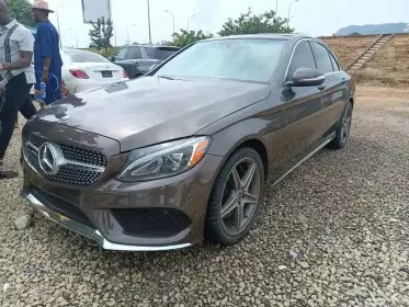 Mercedes-Benz C 400