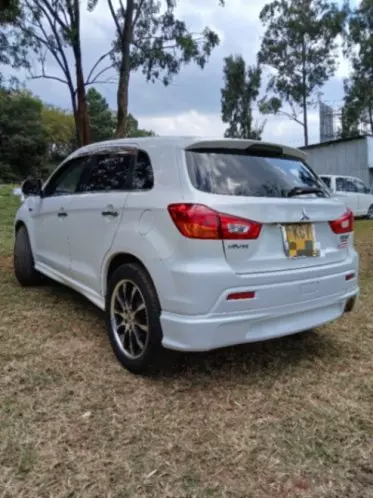 Mitsubishi RVR