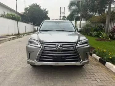 Lexus LX 570