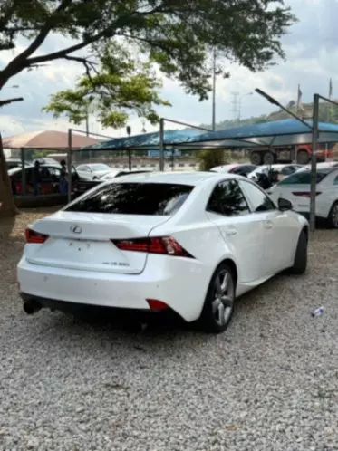 Lexus IS 350