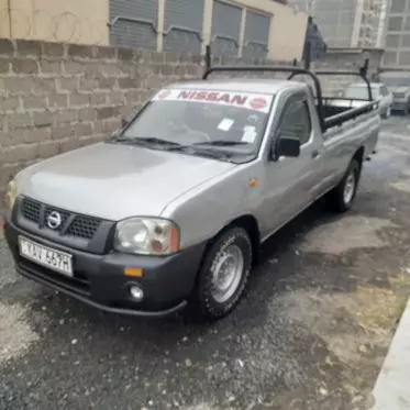 Nissan NV300