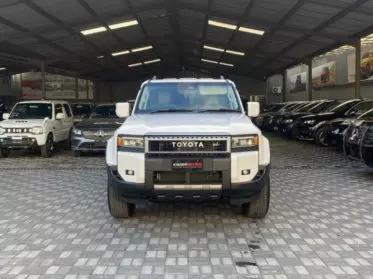 Toyota Landcruiser 300 GXR