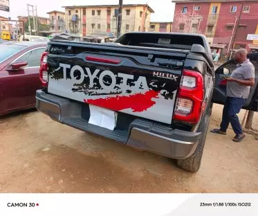 Toyota Hilux