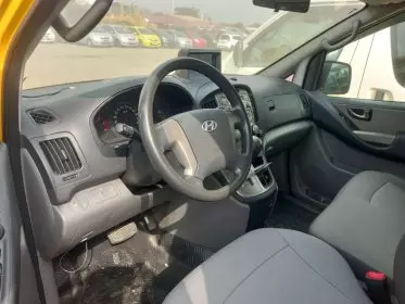 Hyundai H-1 Starex
