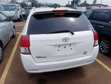 Toyota Fielder 