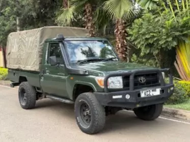 Toyota Land Cruiser Pick Up