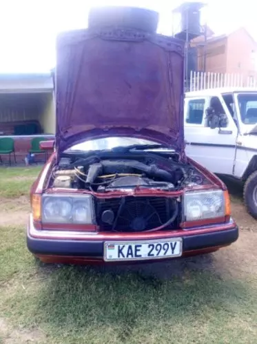 Mercedes-Benz 124