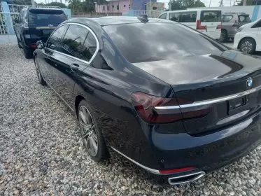 BMW 750 li