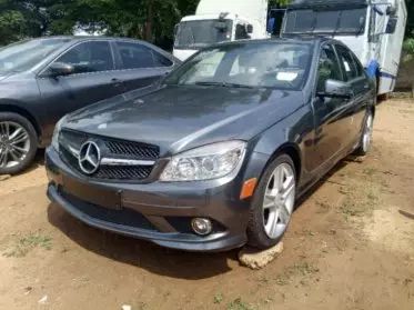 Mercedes-Benz C 300