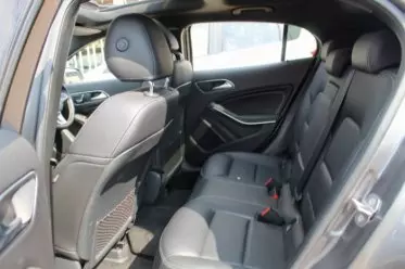 Mercedes-Benz GLA 220