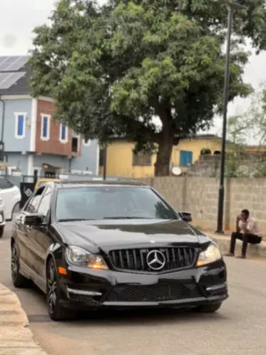 Mercedes-Benz C 300