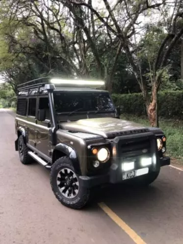 Land Rover Defender