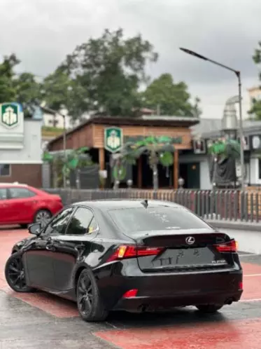 Lexus IS 200