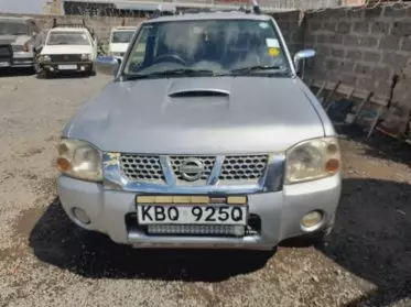 Nissan NP 300