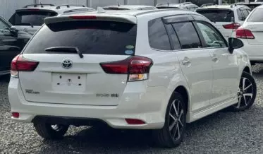 Toyota Fielder 