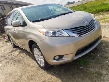 Toyota Sienna