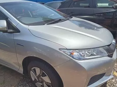Honda Grace Hybrid