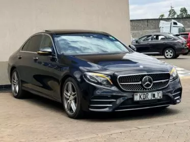 Mercedes-Benz E200