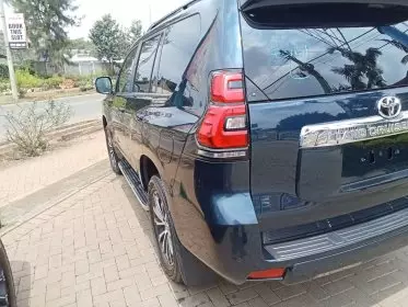 Toyota Land Cruiser Prado TX L