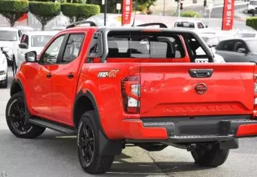 Nissan NAVARA LE
