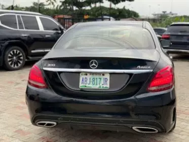 Mercedes-Benz C 300