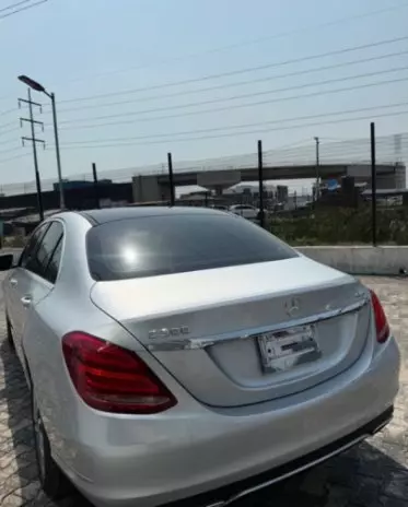 Mercedes-Benz C 300