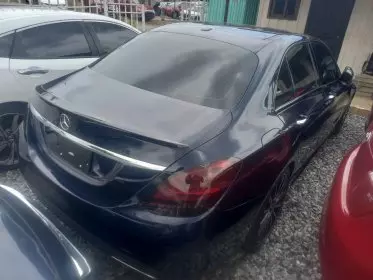 Mercedes-Benz C 300